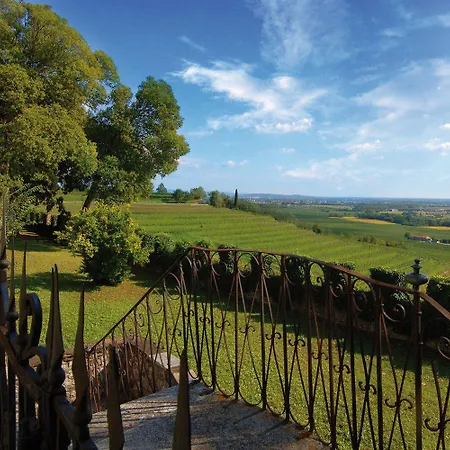 מלון Castello Di 4*
