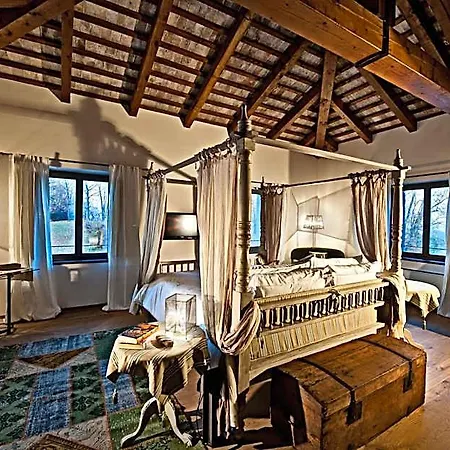 Castello Di 4*