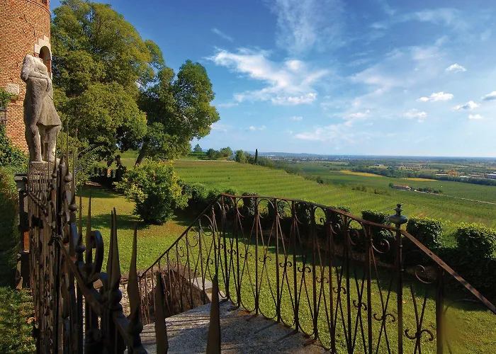 Hotel Castello Di 4*